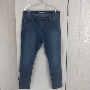 Levi’s Shaping Super Skinny Jeans